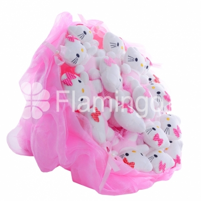 A plush bouquet of kitties in pink colors