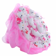 A plush bouquet of kitties in pink colors